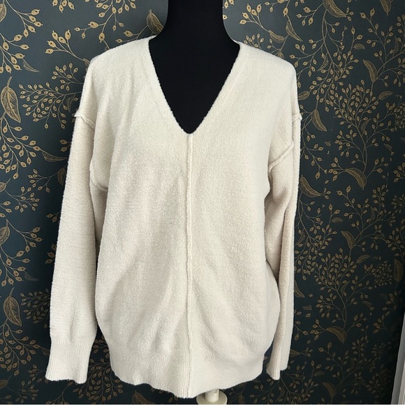 Aritzia Wilfred Merian Hush Knit V-Neck Sweater In Cream S Classic Neutral - Picture 3 of 7